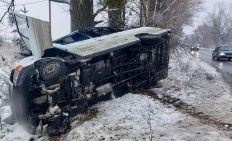 З першим снігопадом на Київщині сталося кілька ДТП з потерпілими