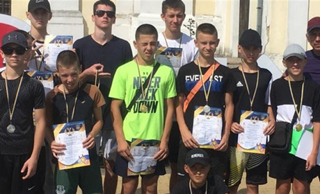 Секція боксу Червоноградської ДЮСШ №2 запрошує юнаків віком від 9 до 11 років. Заняття безкоштовні!