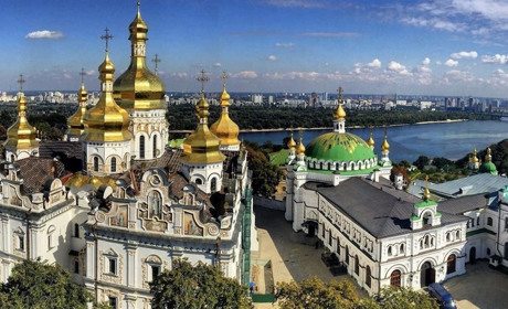 Очищення Лаври та 400 млн доларів від Японії на відновлення України: хроніка 30 березня
