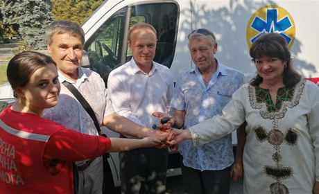 Новоолексіївка отримала новий сучасний автомобіль «швидкої»