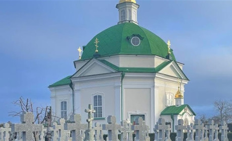 У власність держави хочуть повернути Всесвятську церкву у Почаєві