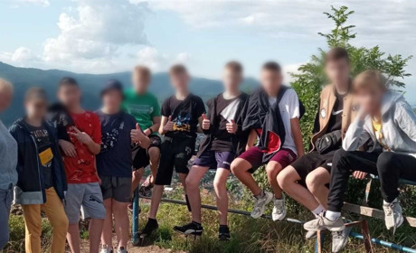 Походи в гори, екскурсії, купання в термах: як сірогозькі школярі проводять літо на Закарпатті