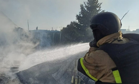 На Херсонщині окупанти атакували житлові будинки, приватні автівки та соціальну інфраструктуру