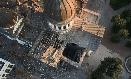 Російські окупанти здійснили наймасштабнішу ракетну атаку по історичному центру Одеси (ФОТО)