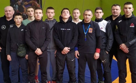 8 медалей вибороли жмеринські борці на чемпіонаті Вінницької області з боротьби серед дорослих