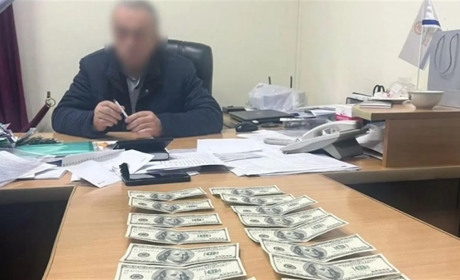 У сусідів: хабар, фіктивна утилізація, порушення у пансіонаті, псевдомінер, незаконна приватизація