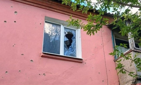 На Херсонщині окупанти завдали ударів по соціальній інфраструктурі та житлових кварталах