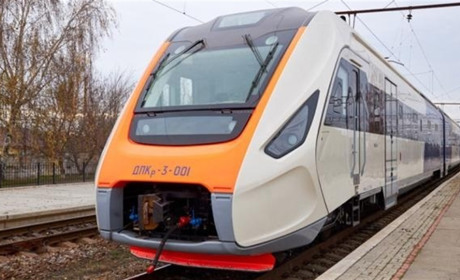 Через Сватове пробним рейсом проїхав новий регіональний експрес Харків-Попасна: подробиці