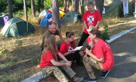 Виживання в польових умовах. На Луганщині 4500 учнів залучено до національно-патріотичного вишколу