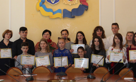 Ліза Вознюк зі Старокостянтинова отримала річну стипендію