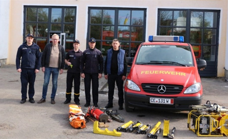 10 машина в автопарку: рятувальники Трускавця отримали нове авто від німецьких благодійників