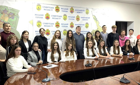 Молодь Славути за кермом змін: обрано нових лідерів Молодіжної ради