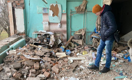 Російські військові в Білопіллі вбили дитину. А також зруйнували частину лікарні (фото)