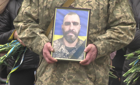 Шостка провела в останню путь свого захисника навідника аеромобільного відділення