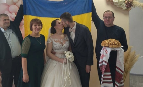 Унікальна дата 22.02.2022: шість пар одружилися в Переяславі