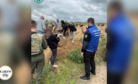 На Херсонщині ексгумували тіло закатованого окупантами чоловіка