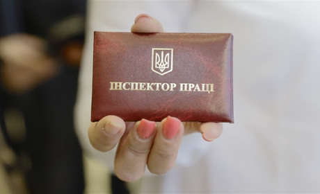 У підприємця з Южноукраїнська працювали дев’ятеро неоформлених робітників
