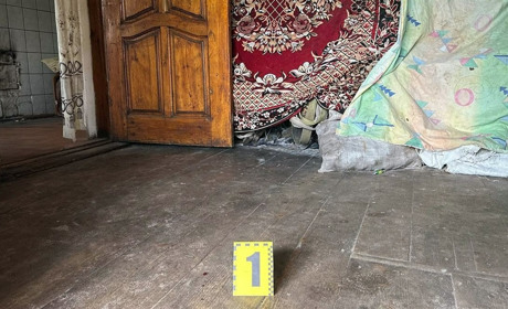 Вдарив ножем молодшого брата: жителя Сарненського району затримали