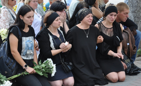 У перший день осені до рідного Чорткова назавжди повернувся 22-річний воїн Карпосюк Роман