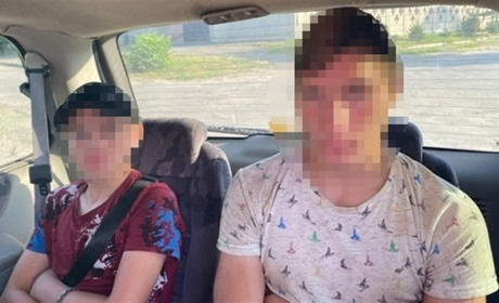 У Жмеринці підлітки викрали навчальний автомобіль і поїхали ним на Хмельниччину: відео погоні