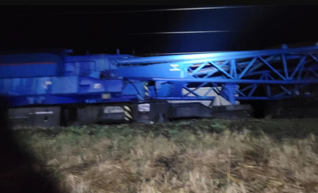 Ймовірно через детонацію "Шахеда" на Житомирщині з колій зійшов вантажний поїзд