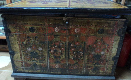 У Сватівському музеї зберігається традиційна українська скринька XIX століття