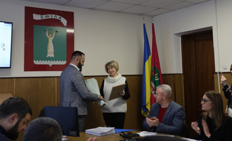 Швейне підприємство «KENT&AVER» нагородили подякою від міської ради