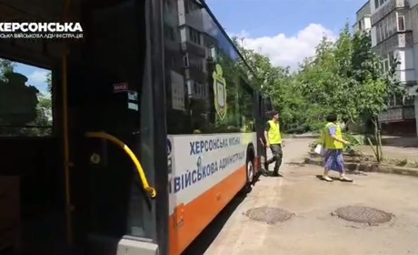 В Херсоні триває адресна доставка гуманітарної допомоги: як подати заявку