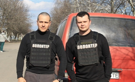 На волонтерській виставці: війну треба бачити, а ЗСУ допомагати