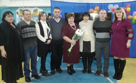 Самарська школа запросила у гості своє дитинство та юність