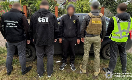 Жителя Одещини підозрюють в організації незаконного виїзду військовозобов’язаного за 2 тис. доларів