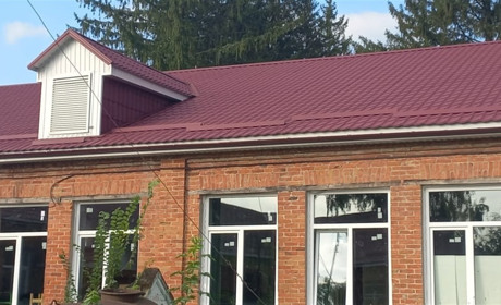 Спільними зусиллями до реконструкції школи у Солдатському: заклад освіти продовжує відновлюватися