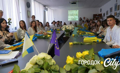Освітній олімп. У Городку 37 випускників 2024 року отримали медалі за успішне навчання