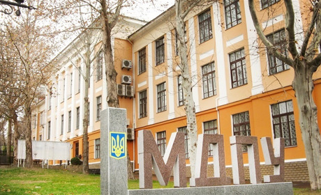 95-летний юбилей мелитопольского педуниверситета отметили под музыку и с вручением наград 