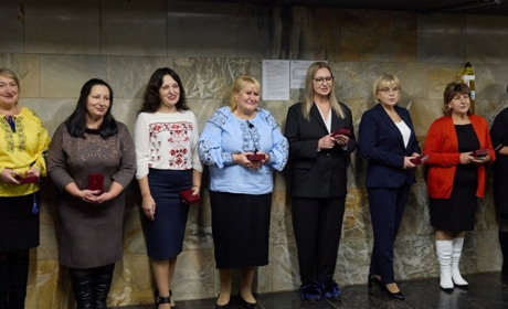 Дві вчительки з Купʼянського району отримали почесні державні відзнаки