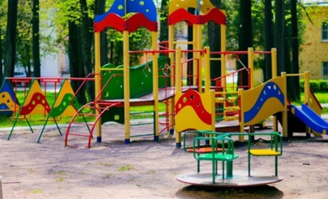 В херсонських закладах освіти спробують порахувати дитячі майданчики