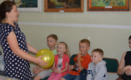 "Що для мене значить сім'я?": у Переяславі для жінок з дітьми провели психологічний тренінг