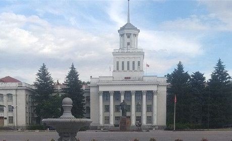 У Новій Каховці окупанти живуть і ховаються в бомбосховищах