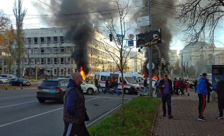 На Киїщині працює ППО, а в Києві пролунали вибухи, є загиблі: мер закликав не виїжджати у місто