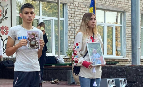 Калинова алея: студенти ПННІ НУК долучилися до всеукраїнської акції вшанування загиблих воїнів