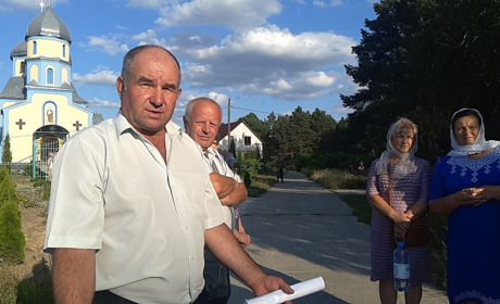 У Заболотті продовжується релігійний конфлікт. Місцева громада ділить храм Святого Іоанна Богослова