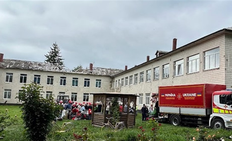 Зруйнований ворогом інтернат у Білопіллі: підопічних евакуйовували зі сльозами на очах