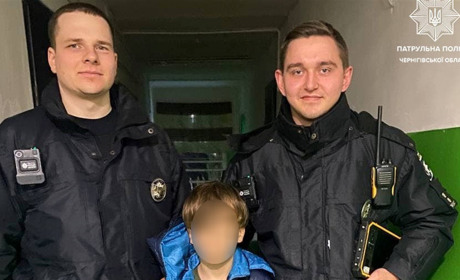 Чернігівка шукала свого 9-річного сина разом із поліцейськими. Розповідаємо чому