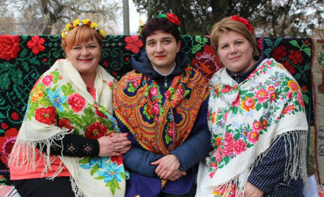 Як аматори сцени Хорошівського БК вітали односельців із Днем працівників сільського господарства