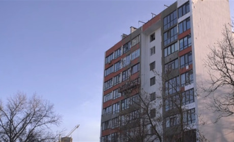 Чернігівська "Мрія": у відбудований 10-поверховий будинок повертаються жити люди
