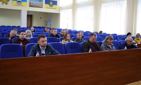 Сесія Звягельської міськради: субвенція на харчування учнів 1–4 класів та доплати педагогам