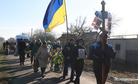 На щиті додому повернувся Герой України Довгаль Олександр із Богинівки (ВІДЕО)
