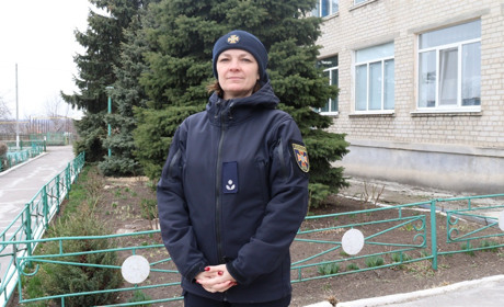 Навчати, щоб рятувати: один день з інспекторкою з надзвичайних ситуацій Світланою Заходякіною