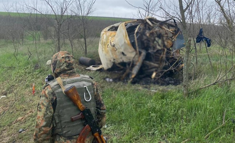 На Херсонщині на ворожій міні підірвався автомобіль, одна людина загинула