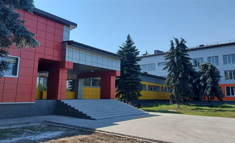 Школа оновлюється і гарнішає на очах
